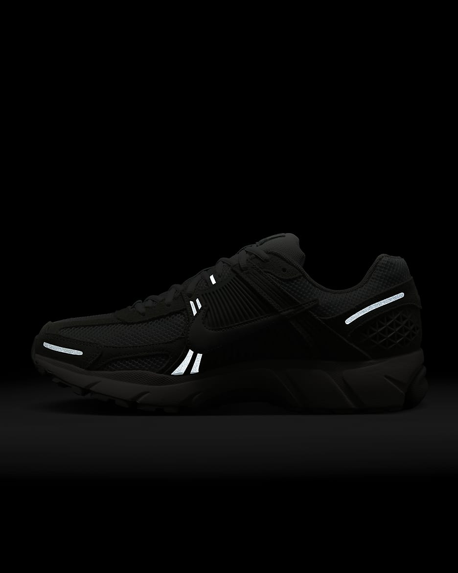 All black fashion nike zoom